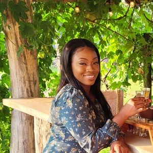 Meet your Posher, Kay